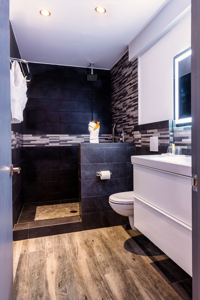 Superior Suite, 1 Bedroom, Mountain View photo 2