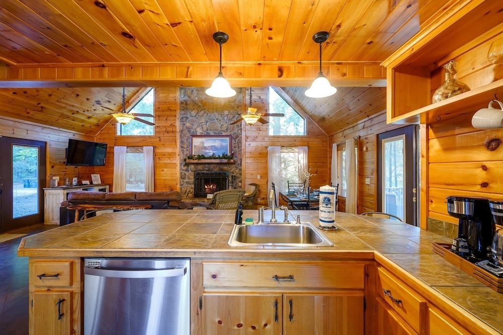 Cabin, 2 Bedrooms photo 3