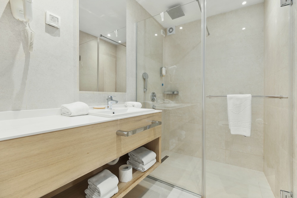 Superior Room, Balcony, Partial Sea View