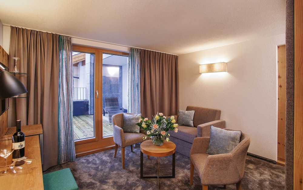Junior Suite Deluxe photo 2