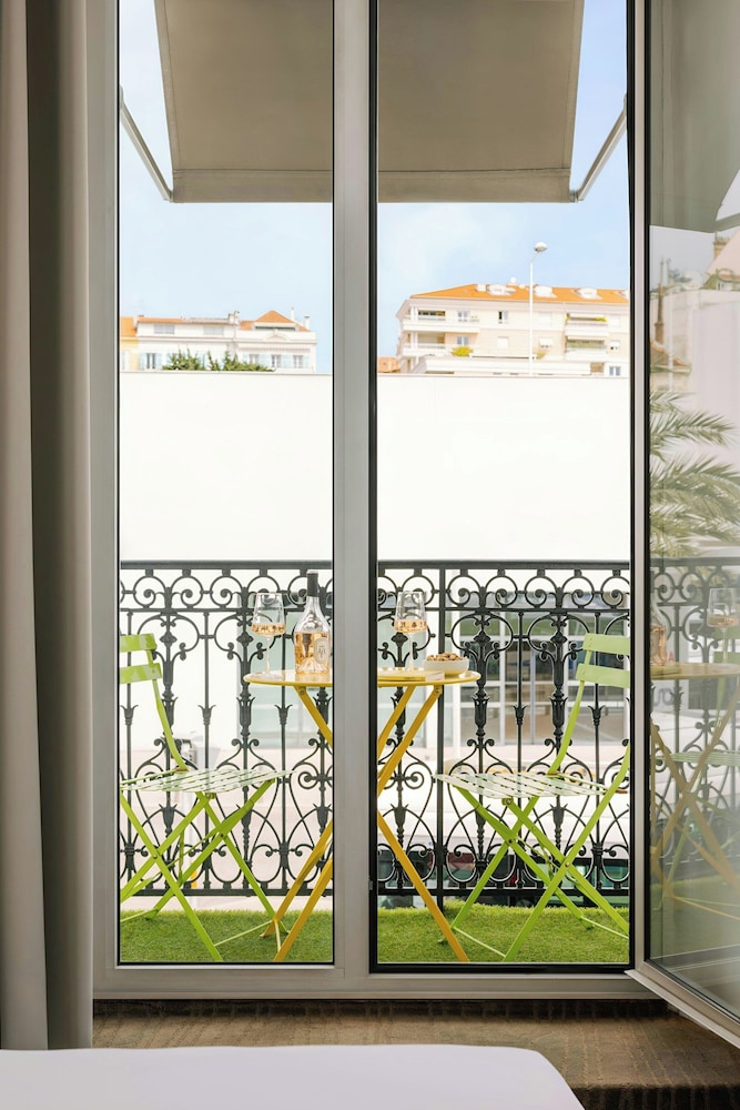 Superior Room, 1 Queen Bed, Balcony