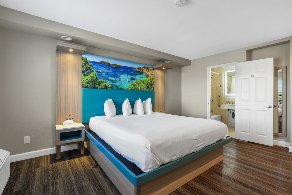 Economy Single Room, 1 King Bed - Photo 4