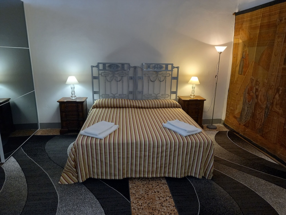 Superior Apartment, 2 Bedrooms, Valley View photo 1