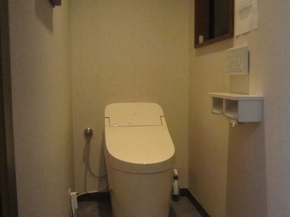Economy Triple Room, Non Smoking - Photo 5