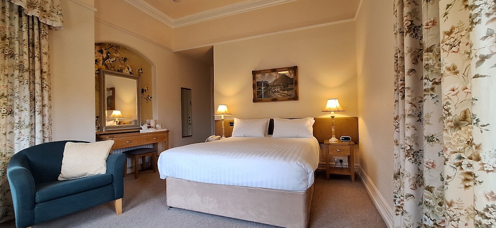 Double or Twin Room, Non Smoking - Photo 5