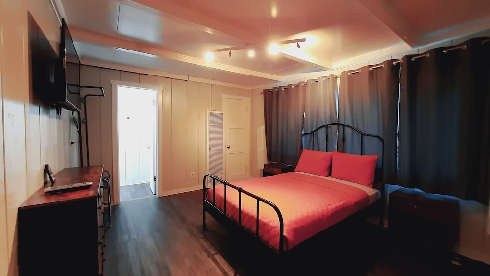 # 2 Affordable Mountain Retreat
