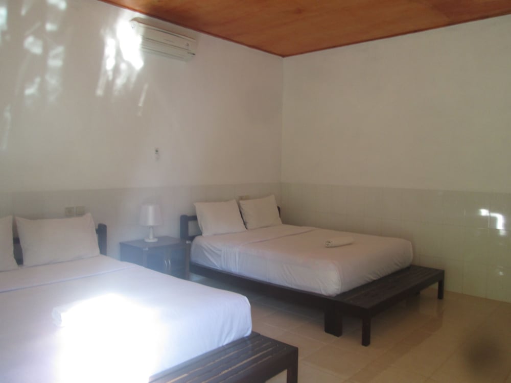 Deluxe Family Bungalow photo 2