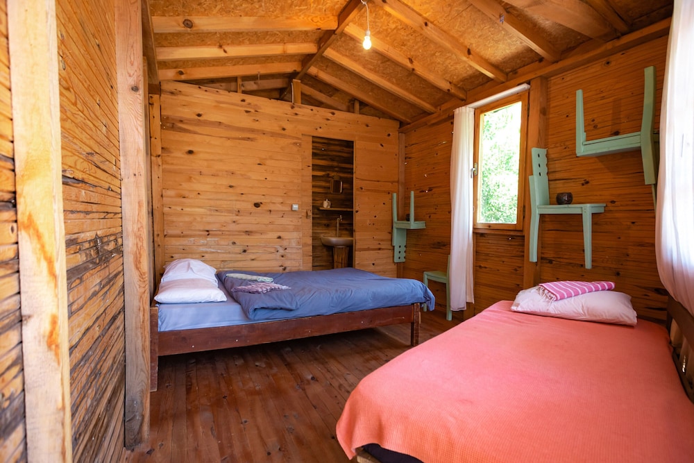 Bungalow, 1 Queen Bed (Sea View, ROCK)
