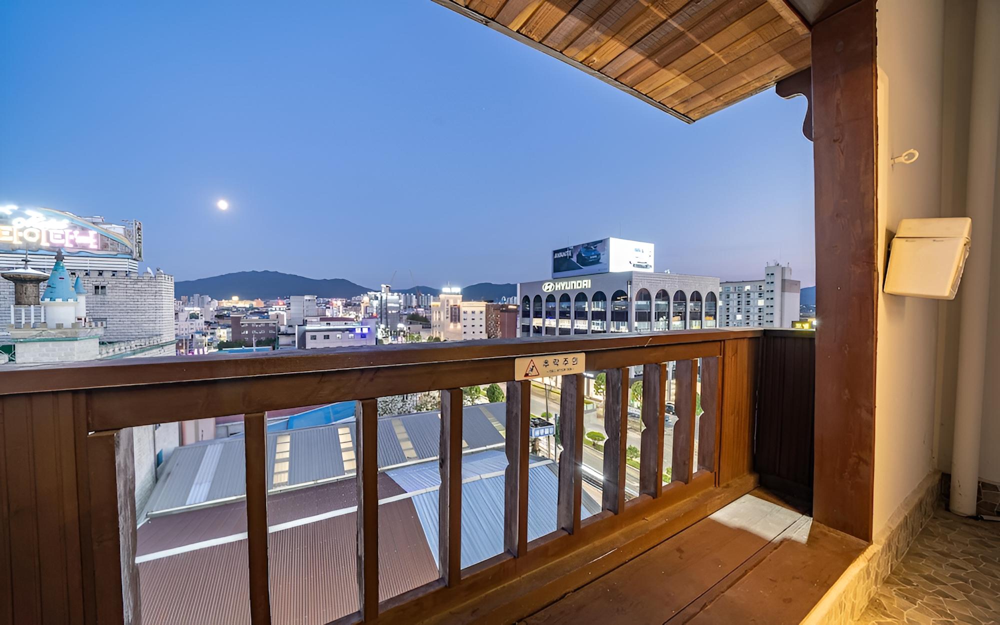 Room (Superior (Smart TV Netflix Terrace)) - Photo 8