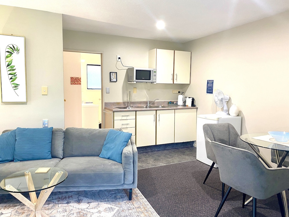 One Bedroom Family Unit photo 1