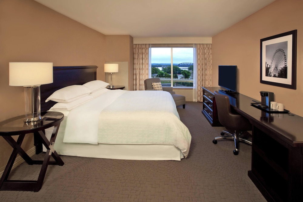Executive Suite, 1 King Bed with Sofa bed, River View photo 2