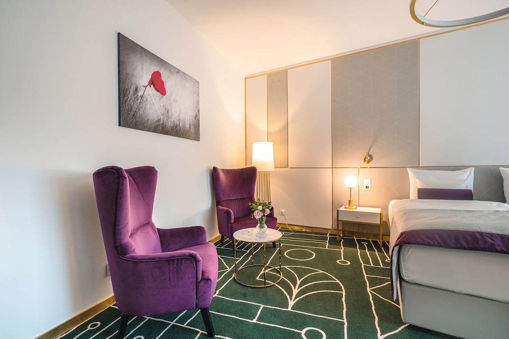 Grand Room photo 3