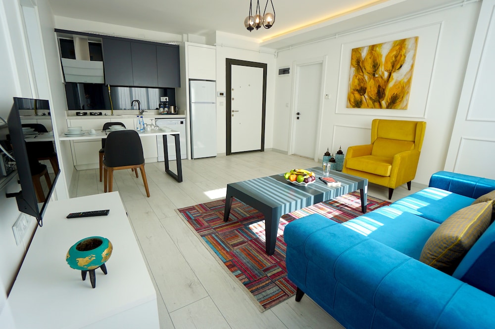 Luxury Suite photo 1
