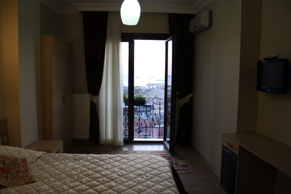 Standard Room, Balcony, Sea View photo 2