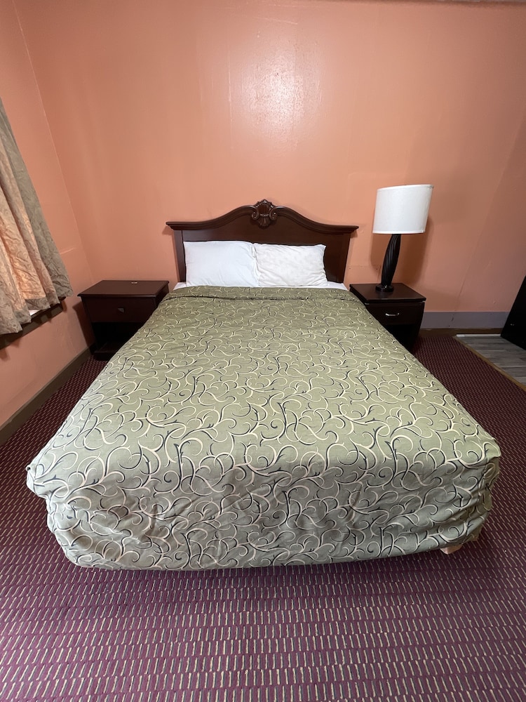 Standard Room, 1 Queen Bed, Non Smoking photo 1