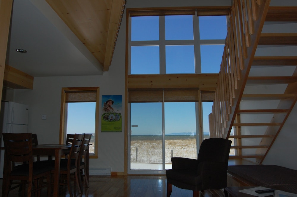 Chalet, 2 Bedrooms, Sea View photo 3