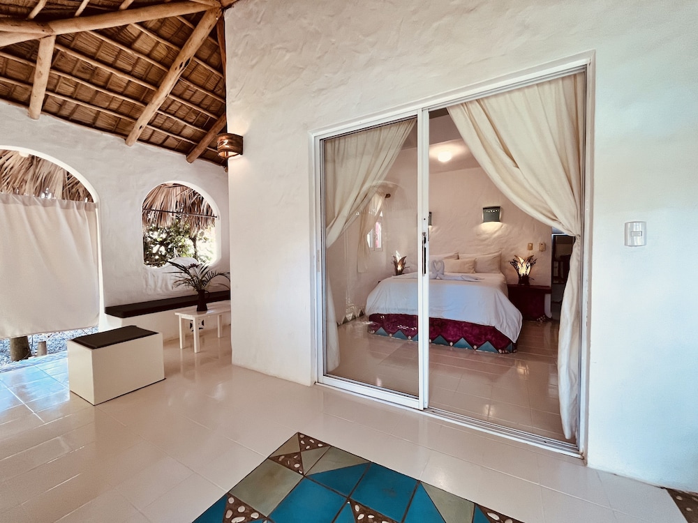 Deluxe Suite - Photo 5