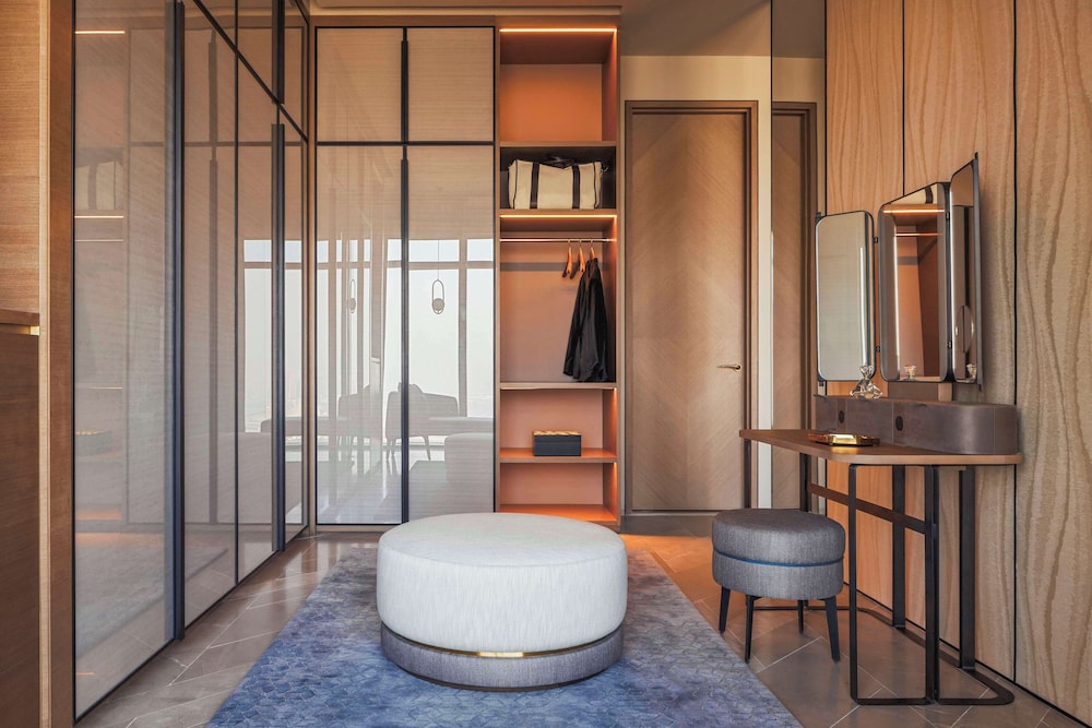 Suite (skyline Suite)