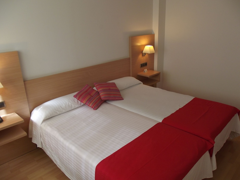 Superior Double Room, Balcony - Photo 3