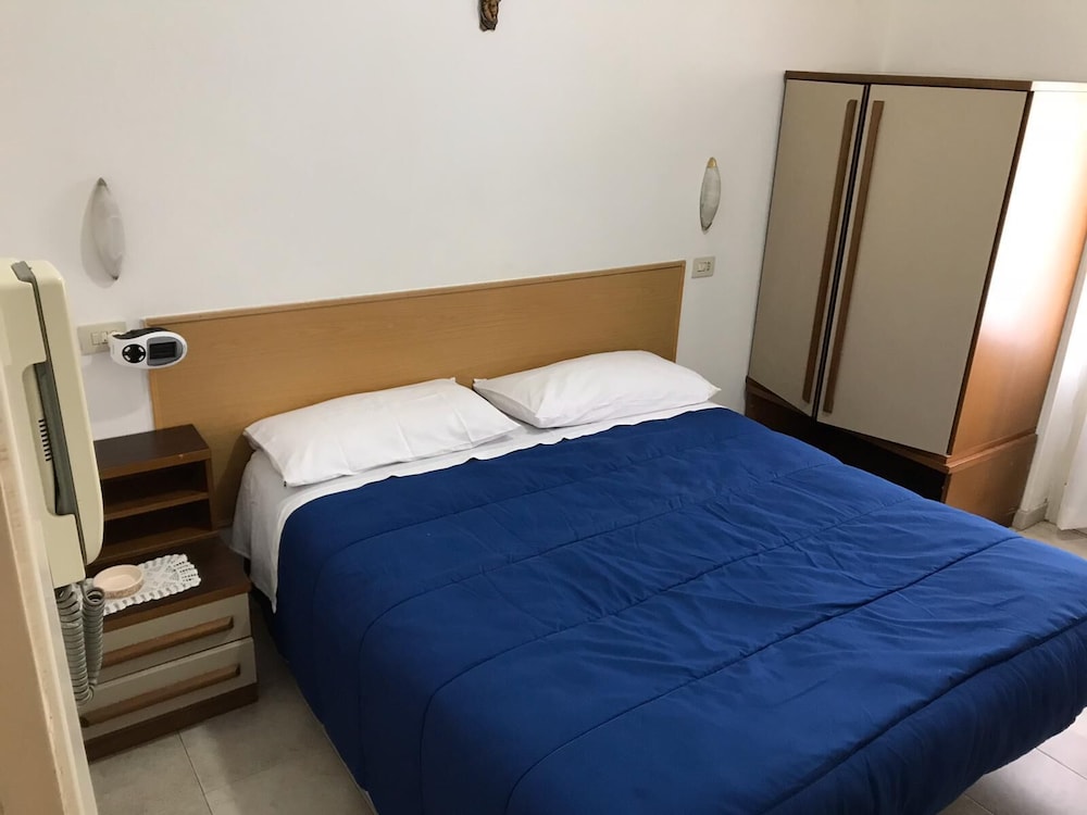 Economy Double Or Twin Room
