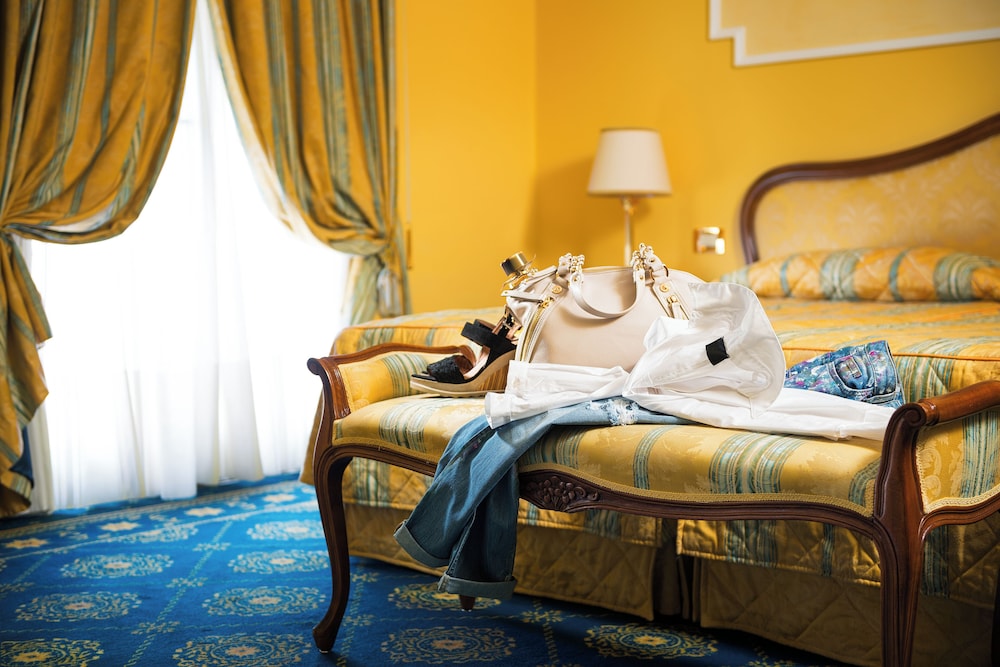 Deluxe Room - Photo 4