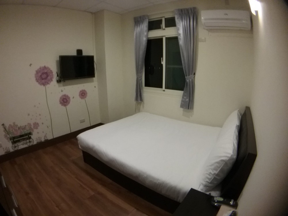 Economy Double Room (605) photo 1