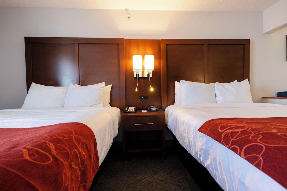 Suite, 2 Double Beds, Non Smoking - Photo 6