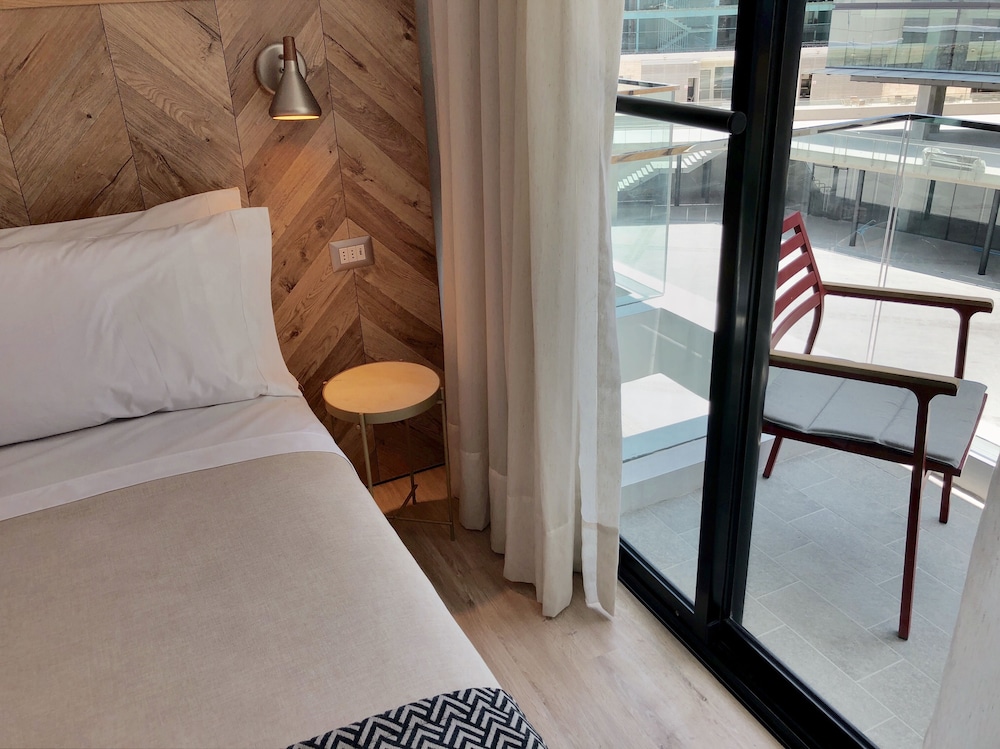 Executive Studio, 2 Twin Beds photo 2