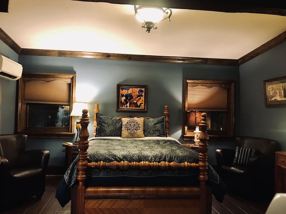 Deluxe Room, 1 Queen Bed, Non Smoking, Refrigerator (Copland) photo 3