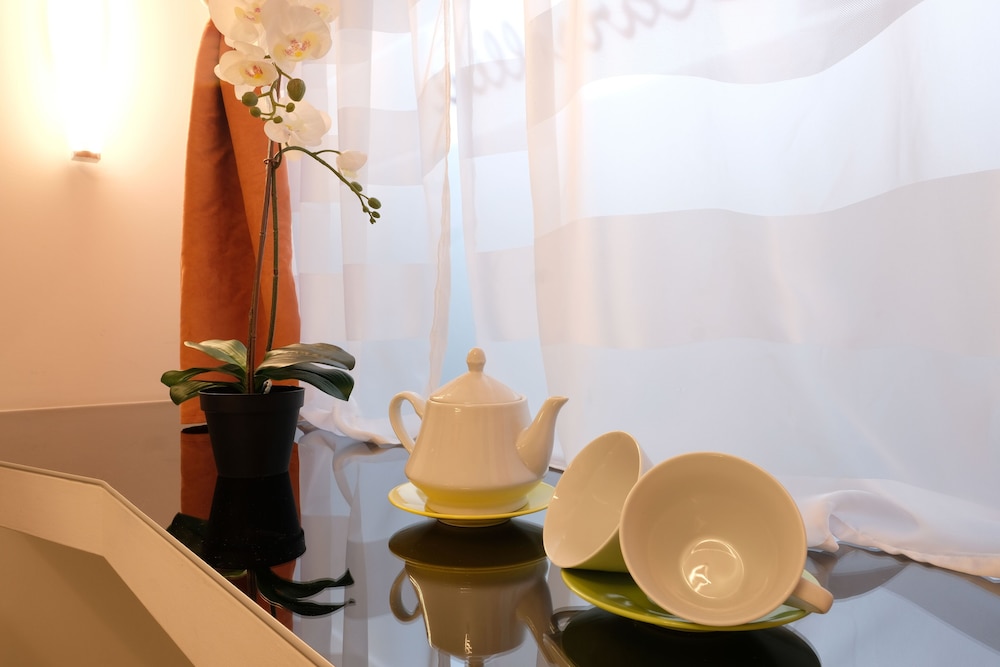 Standard Room, Ensuite photo 2