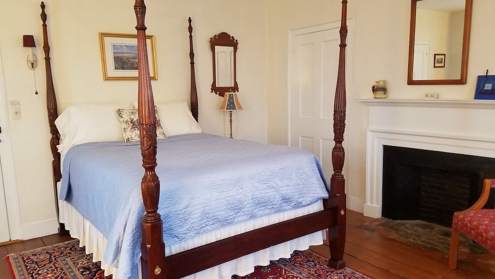 Northfield-Emily Suite photo 3