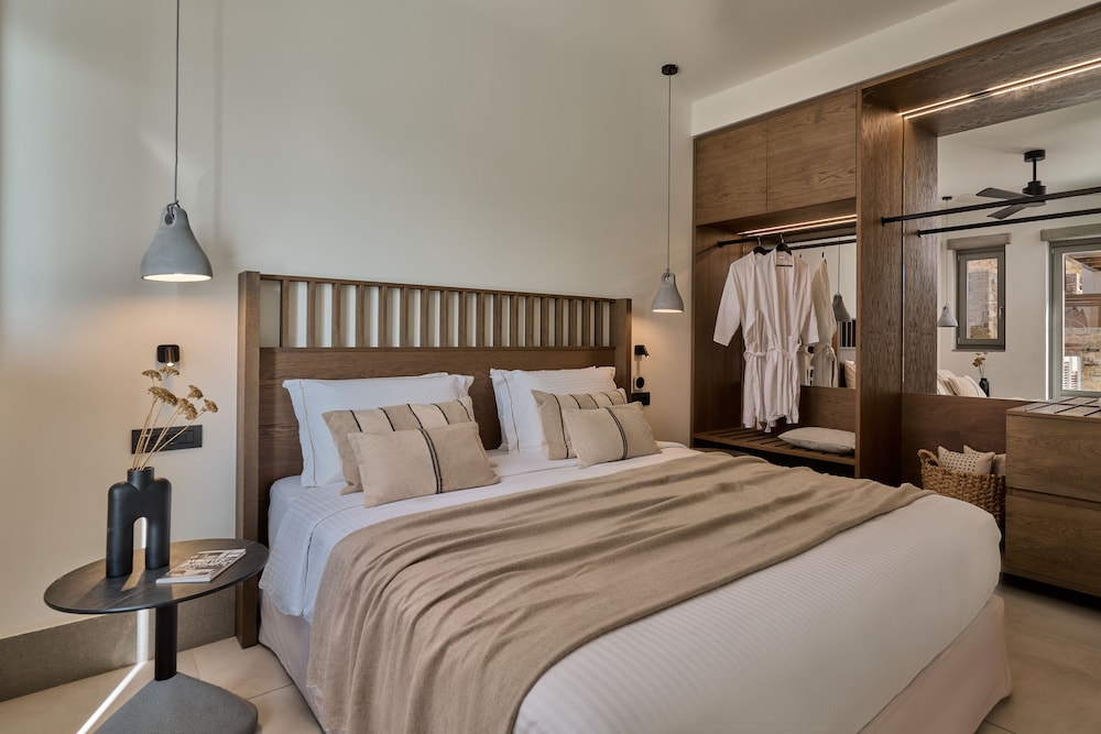 Panoramic Suite, Private Pool - Photo 2