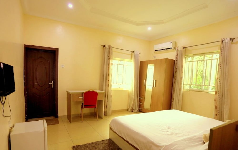 Executive Suite photo 2