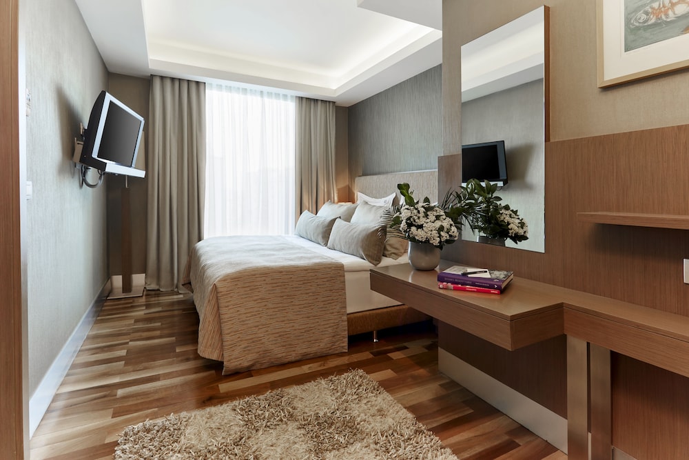 Residential Suite photo 2