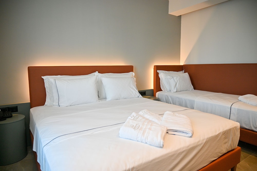 Superior Triple Room, Balcony, Sea View photo 1