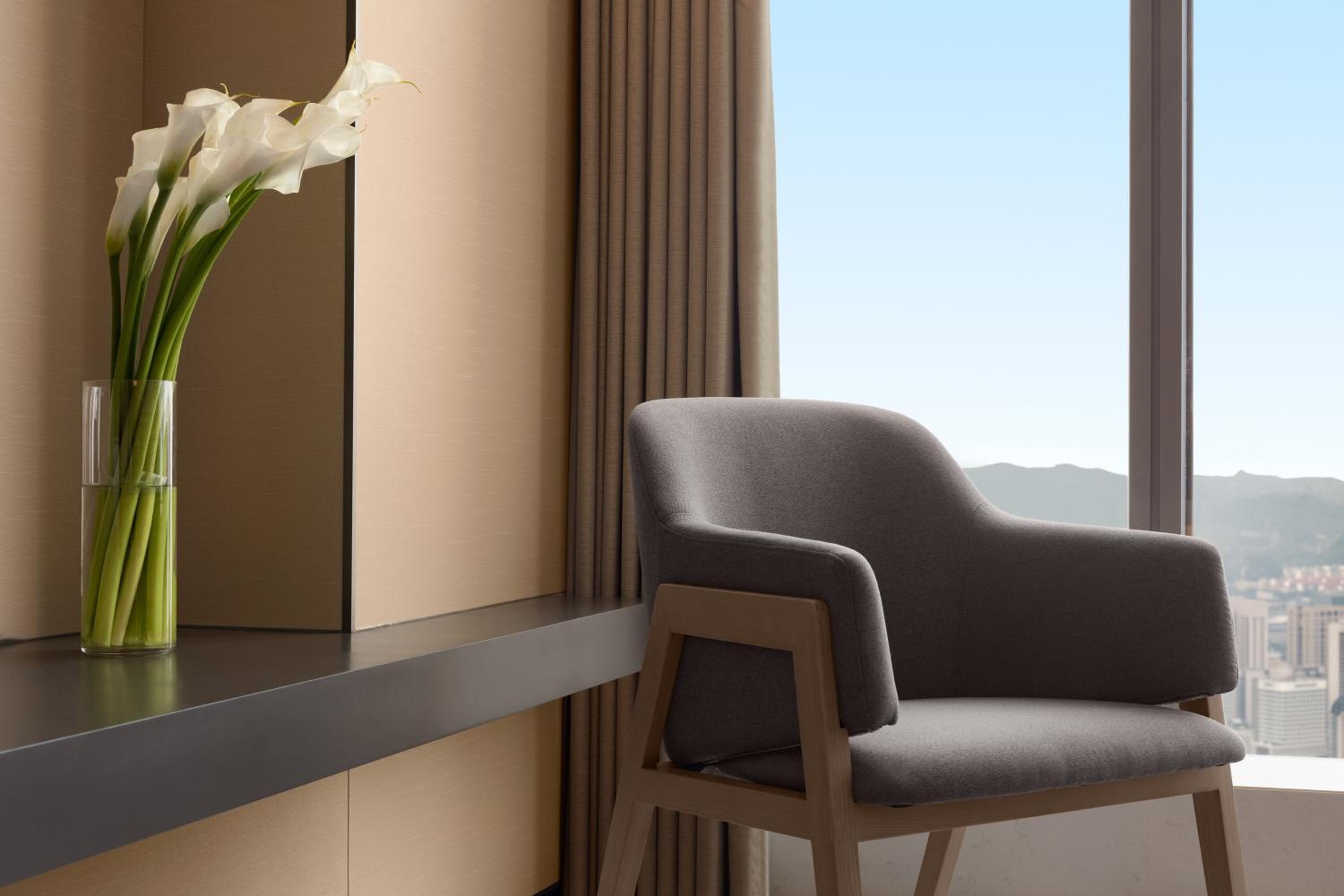 King Suite with Sofa Bed - Photo 4