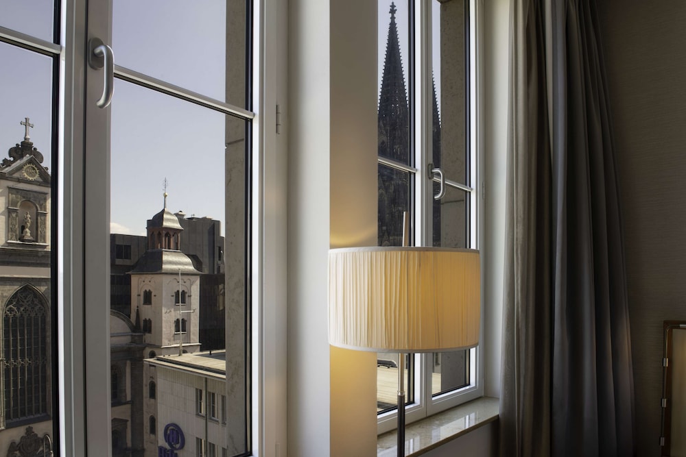 Room, 1 King Bed (Cathedral Dom View)