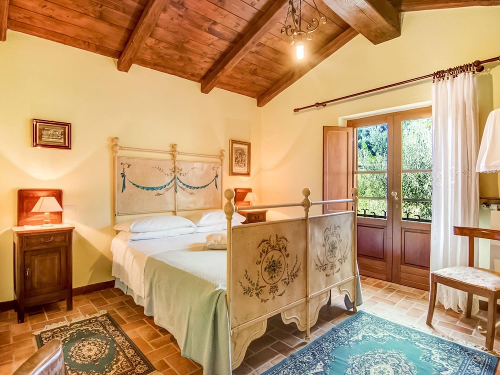 Deluxe House, 3 Bedrooms photo 1