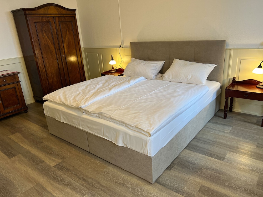 Exclusive Double Room, Private Bathroom (Doppelzimmer Landhaus) photo 2