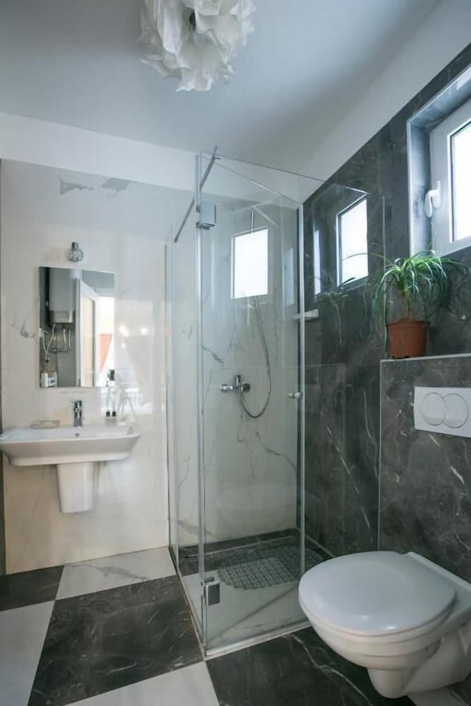 Comfort Apartment (10) - Photo 8