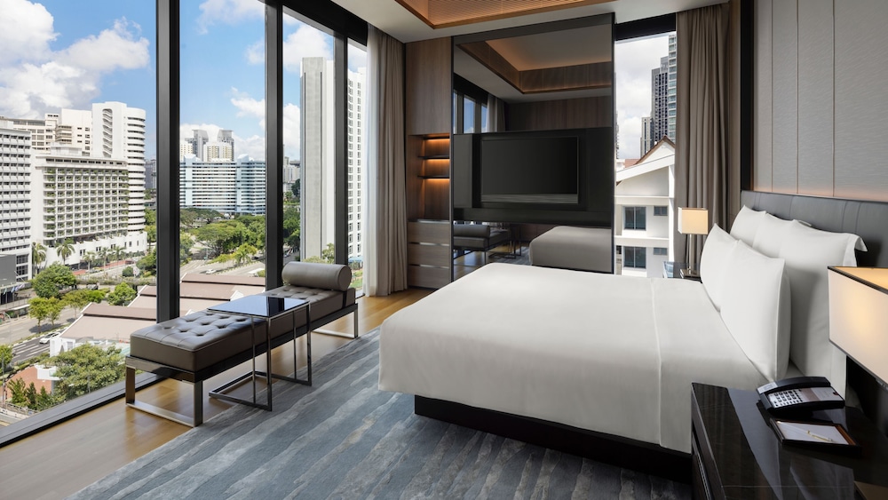 Room, 1 King Bed, River View (Penthouse)