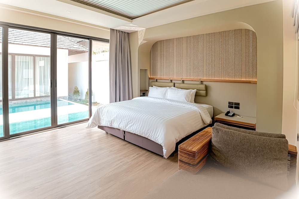Family Suite Pool Villa (Roundtrip airport transfer) - Photo 1