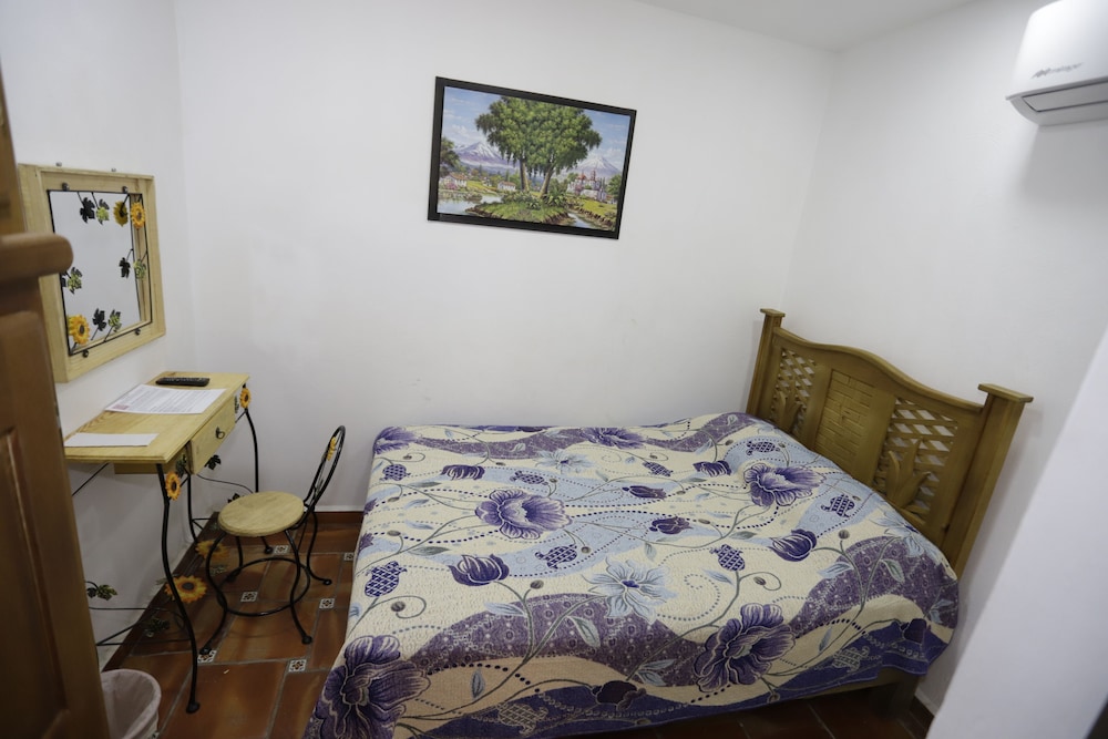 Classic Single Room