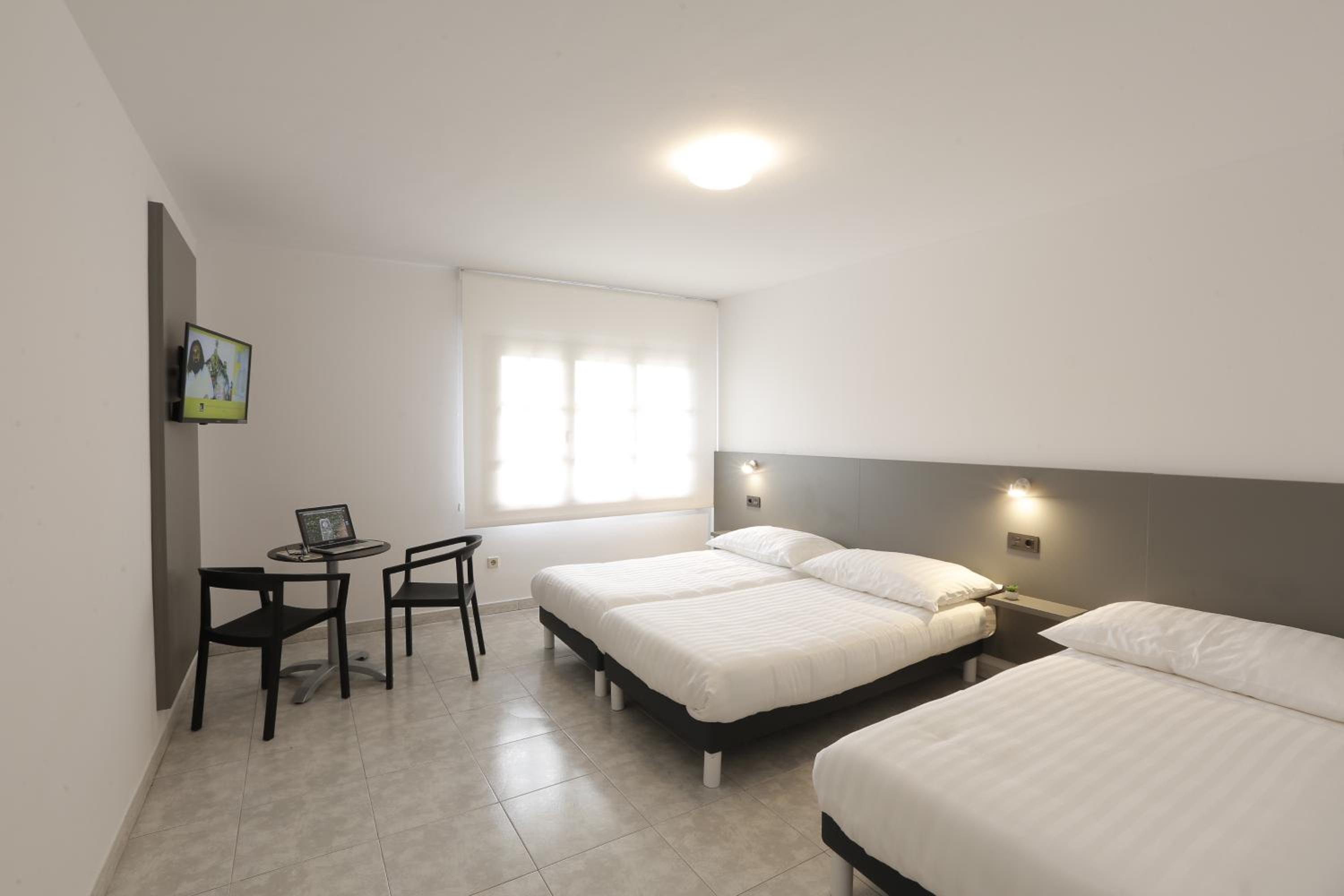 Triple Room with Private Bathroom