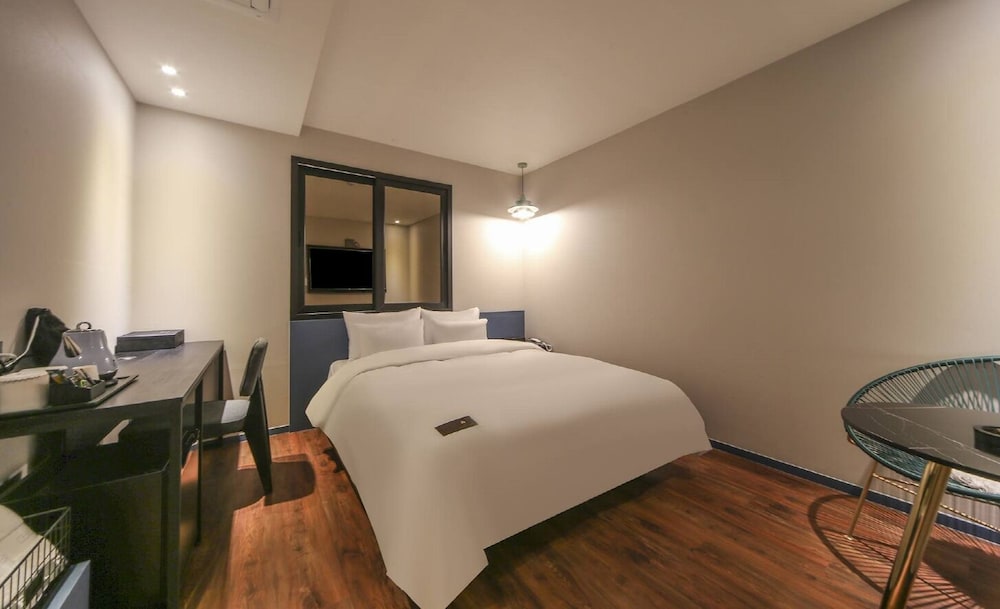 Standard Room - Photo 2