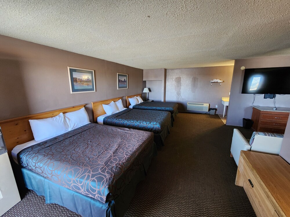 Standard Room, Multiple Beds, Non Smoking
