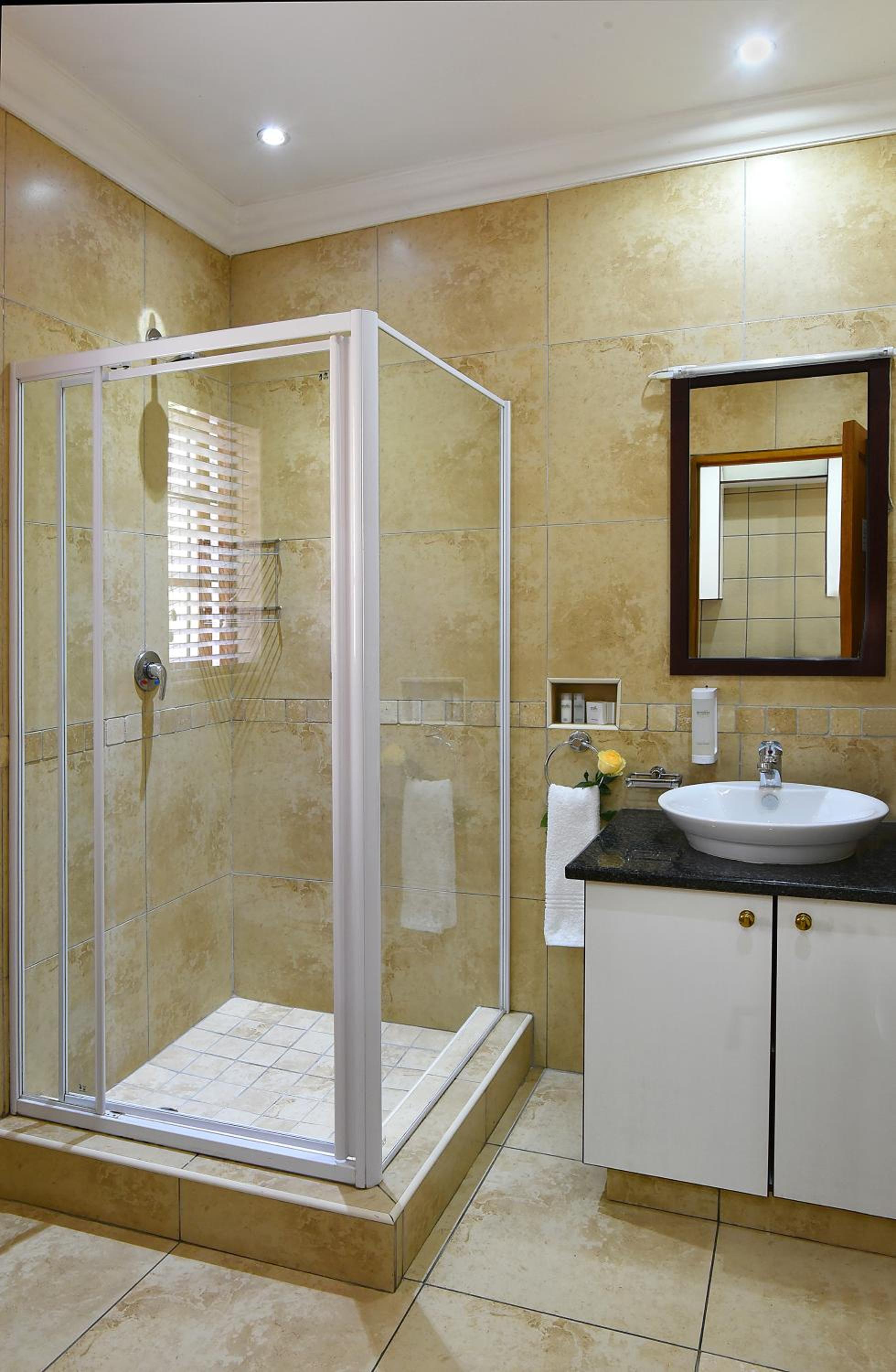 Deluxe Double Room - Photo 7