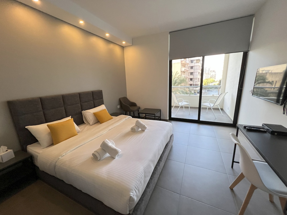 Signature Studio