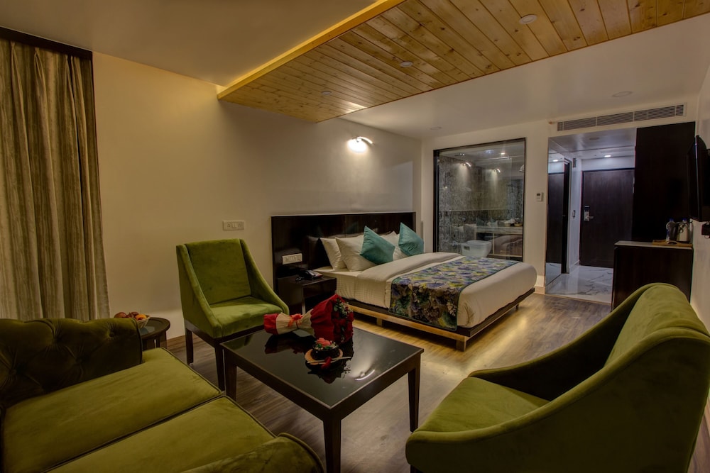 Superior Room, Valley View, Mountainside