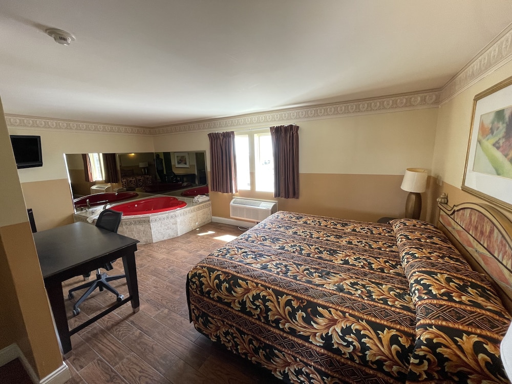 Honeymoon Room photo 2